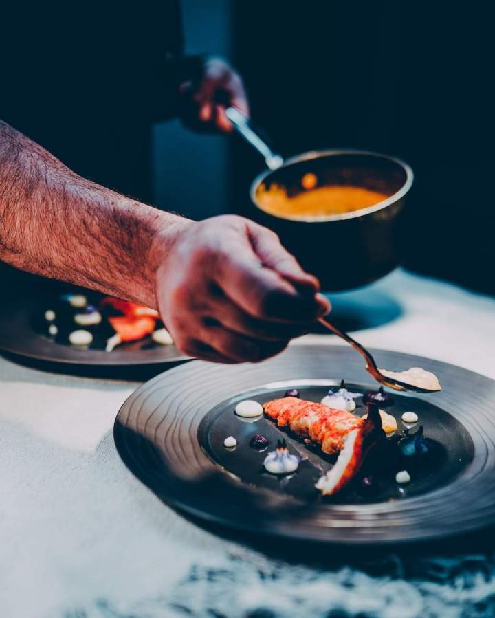 Dressage d'un plat de homard Eyguières